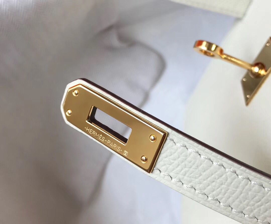 Hermes Kelly Mini II Bag In White Epsom Leather GHW - Image 6