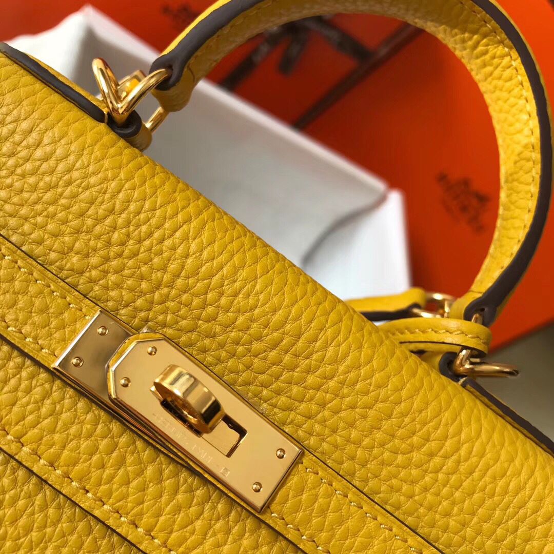 Hermes Kelly 20cm Bag In Yellow Clemence Leather GHW - Image 8