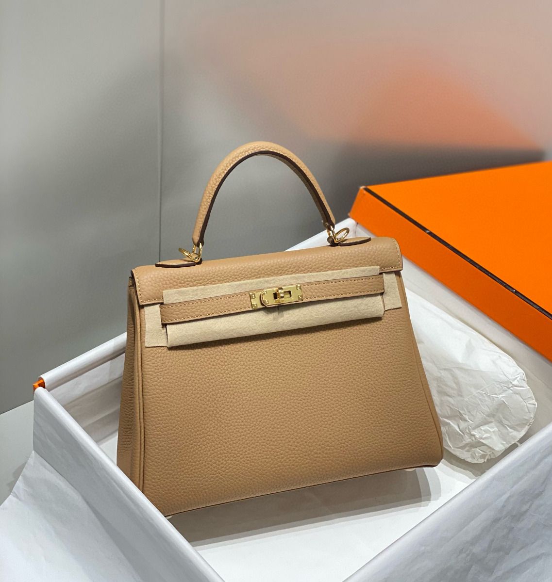 Hermes Kelly 25cm Retourne Bag In Chai Clemence Leather GHW - Image 3