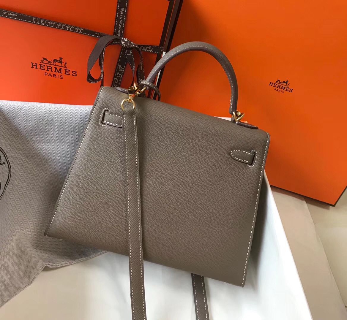 Hermes Kelly 25cm Sellier Bag In Taupe Epsom Leather - Image 3
