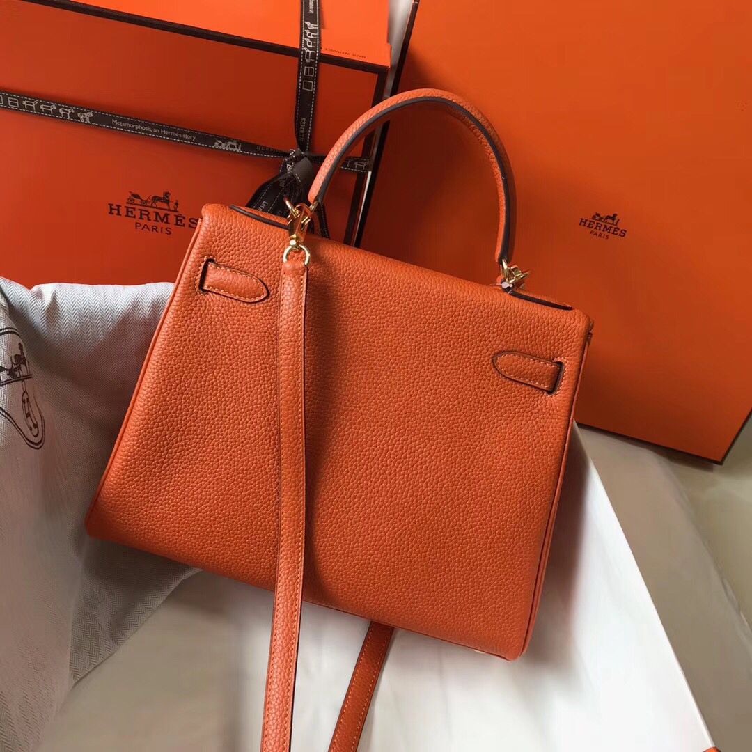 Hermes Kelly 28cm Bag In Orange Clemence Leather GHW - Image 3