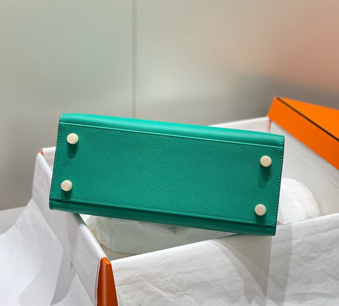 Hermes Kelly 28cm Bag In Vert Jade Epsom Leather PHW - Image 5