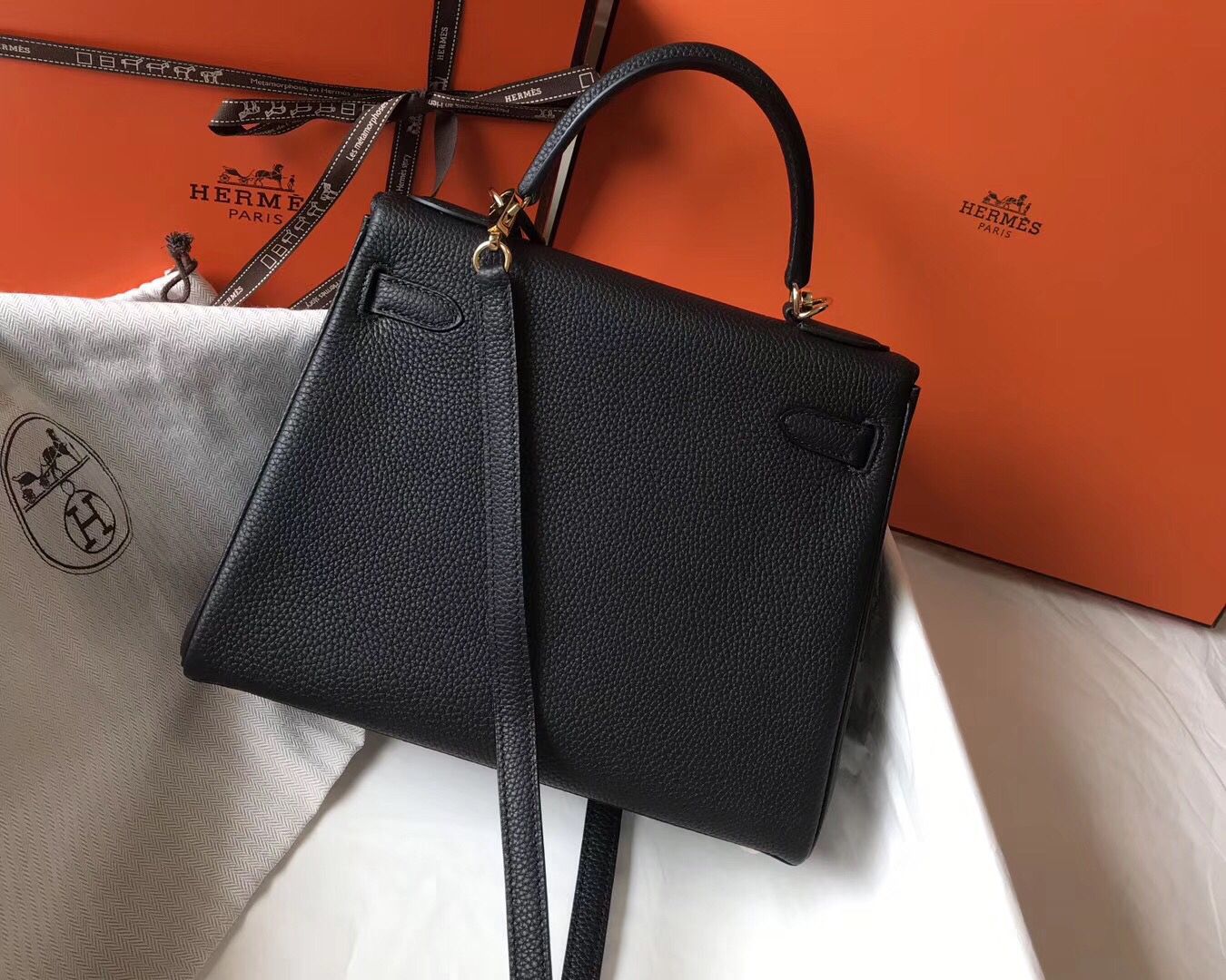 Hermes Kelly 32cm Bag In Black Clemence Leather GHW - Image 3
