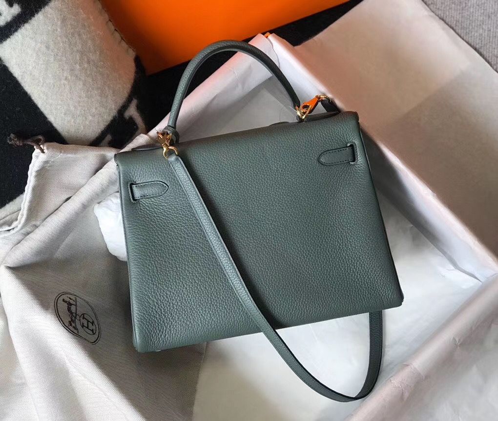 Hermes Kelly 32cm Bag In Vert Amande Clemence Leather GHW - Image 3
