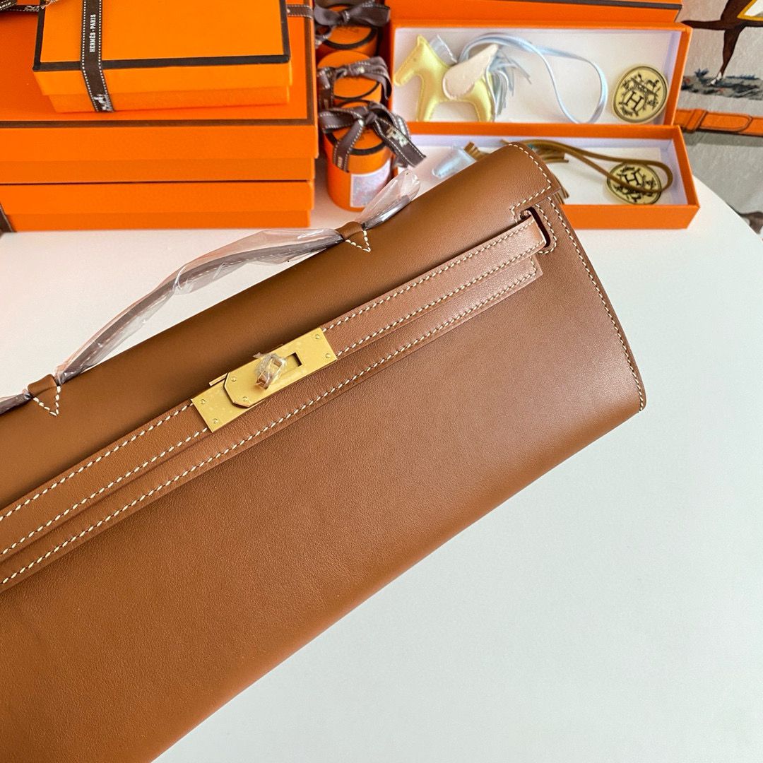Hermes Kelly Cut Handmade Bag in Gold Swift Calfskin - Image 5