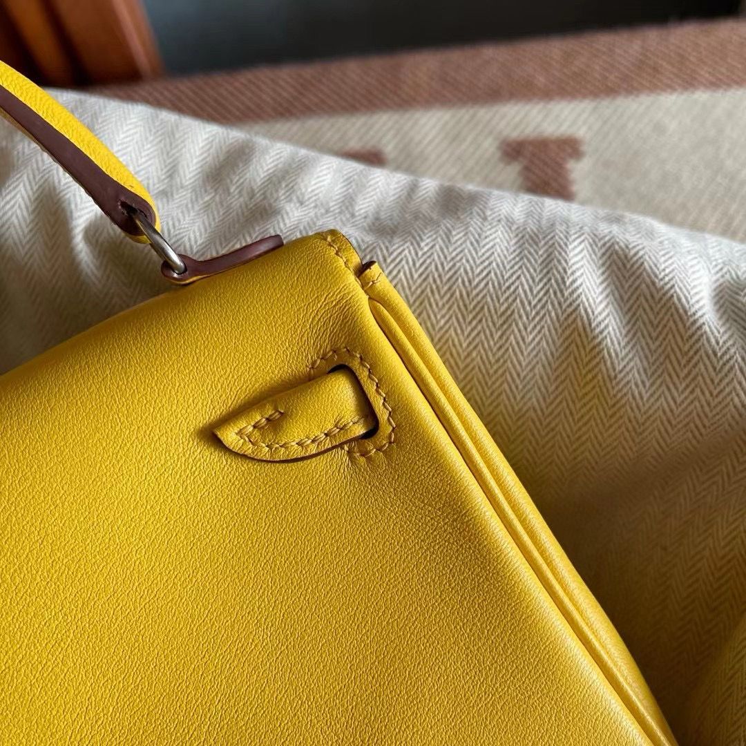Hermes Kelly Doll Quelle Idole Bag in Jaune Ambre Swift Calfskin - Image 5