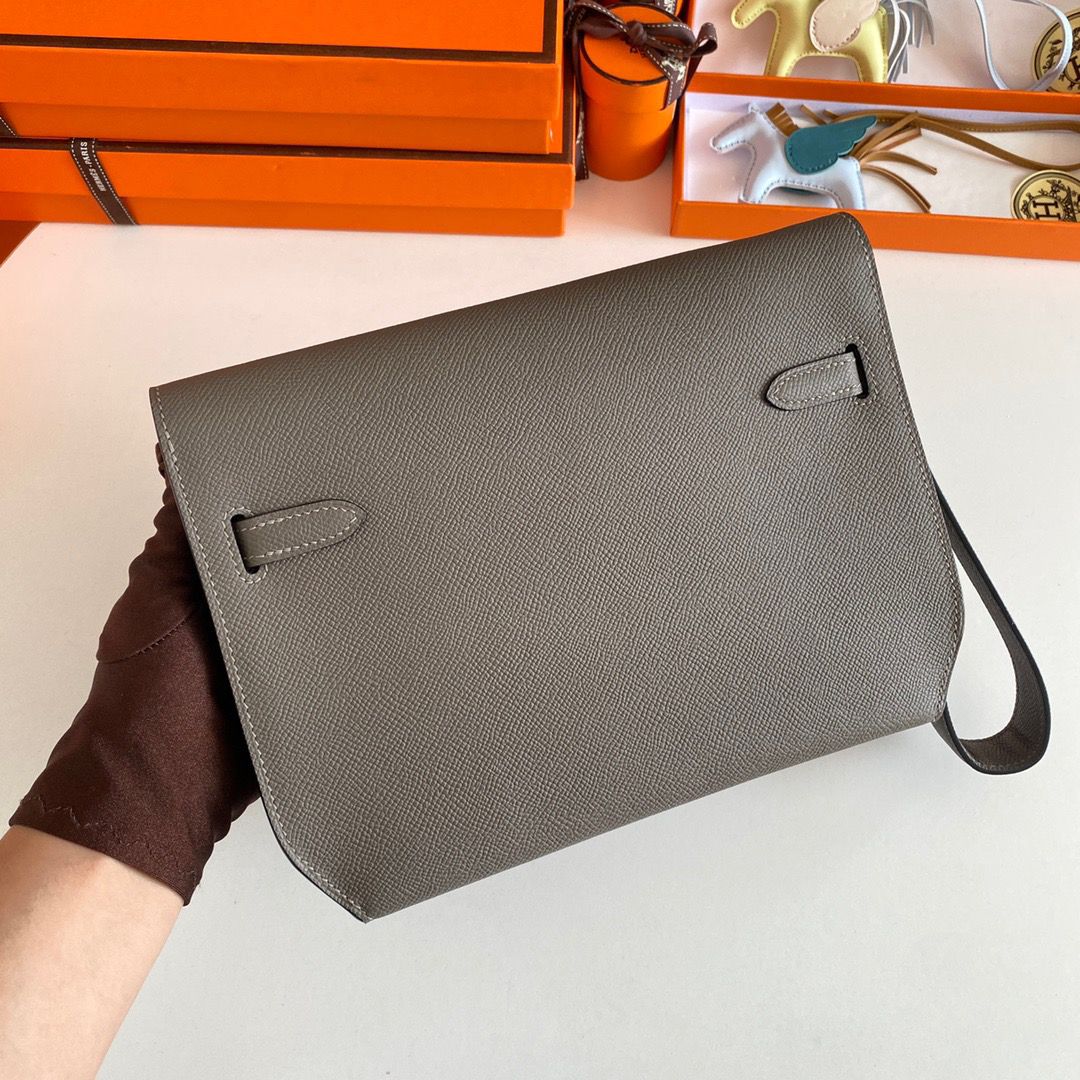 Hermes Kelly Depeches 25 Pouch in Etain Epsom Calfskin - Image 3