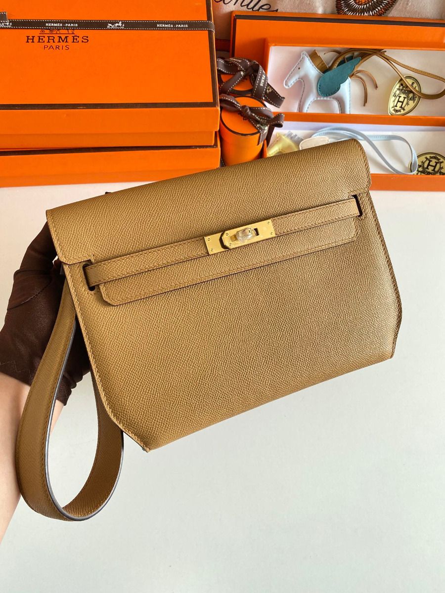 Hermes Kelly Depeches 25 Pouch in Sesame Epsom Calfskin - Image 3