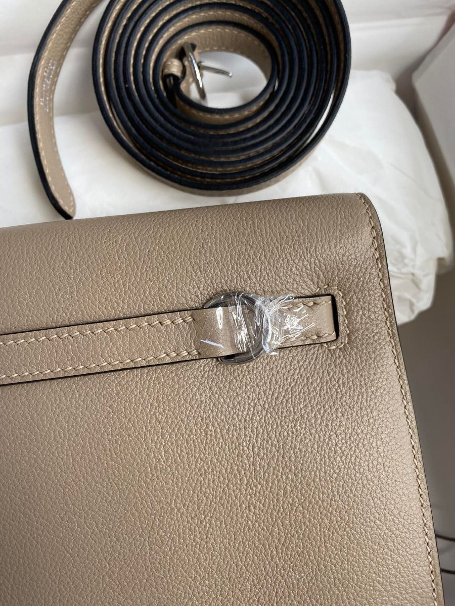 Hermes Kelly Danse II Bag In Gris Tourterelle Evercolor Calfskin - Image 4