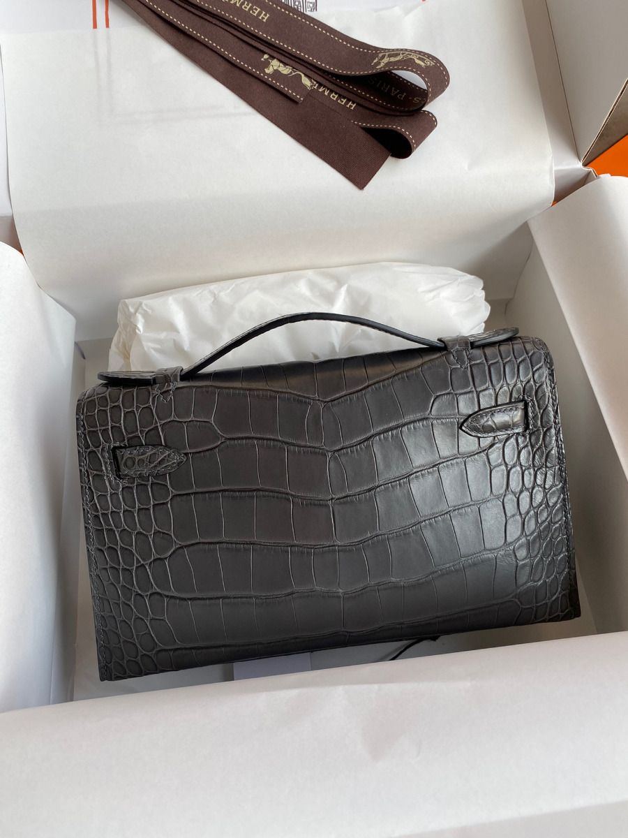 Hermes Kelly Pochette Handmade Bag In Graphite Matte Alligator Leather - Image 3