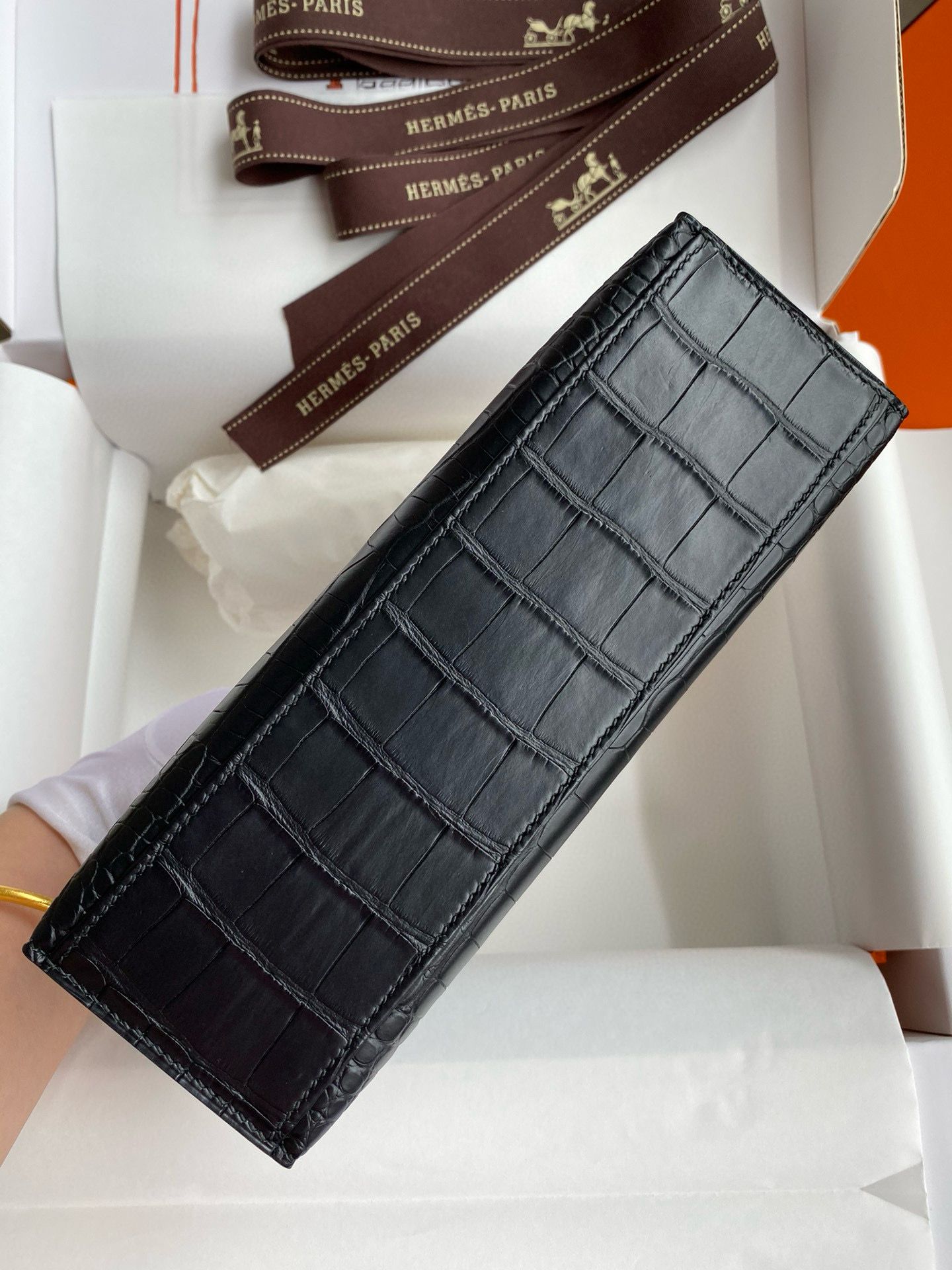 Hermes Kelly Pochette Handmade Bag in Black Matte Alligator Leather - Image 4