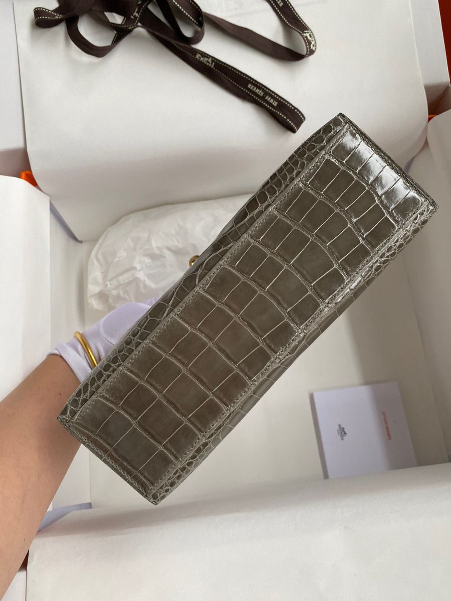 Hermes Kelly Pochette Handmade Bag In Taupe Shiny Alligator Leather - Image 7
