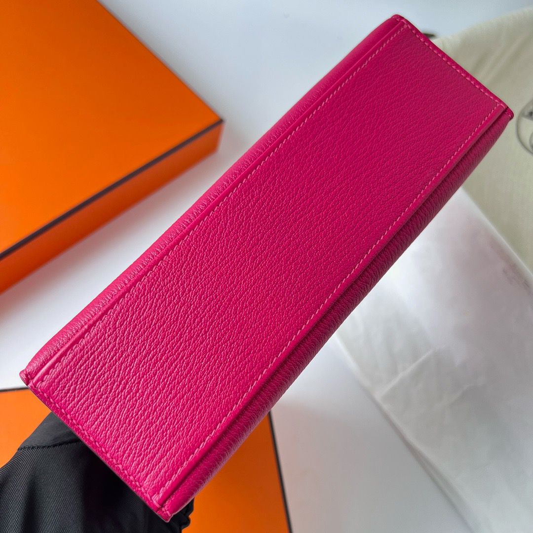 Hermes Kelly Pochette Handmade Bag In Rose Mexico Chevre Mysore Leather - Image 10