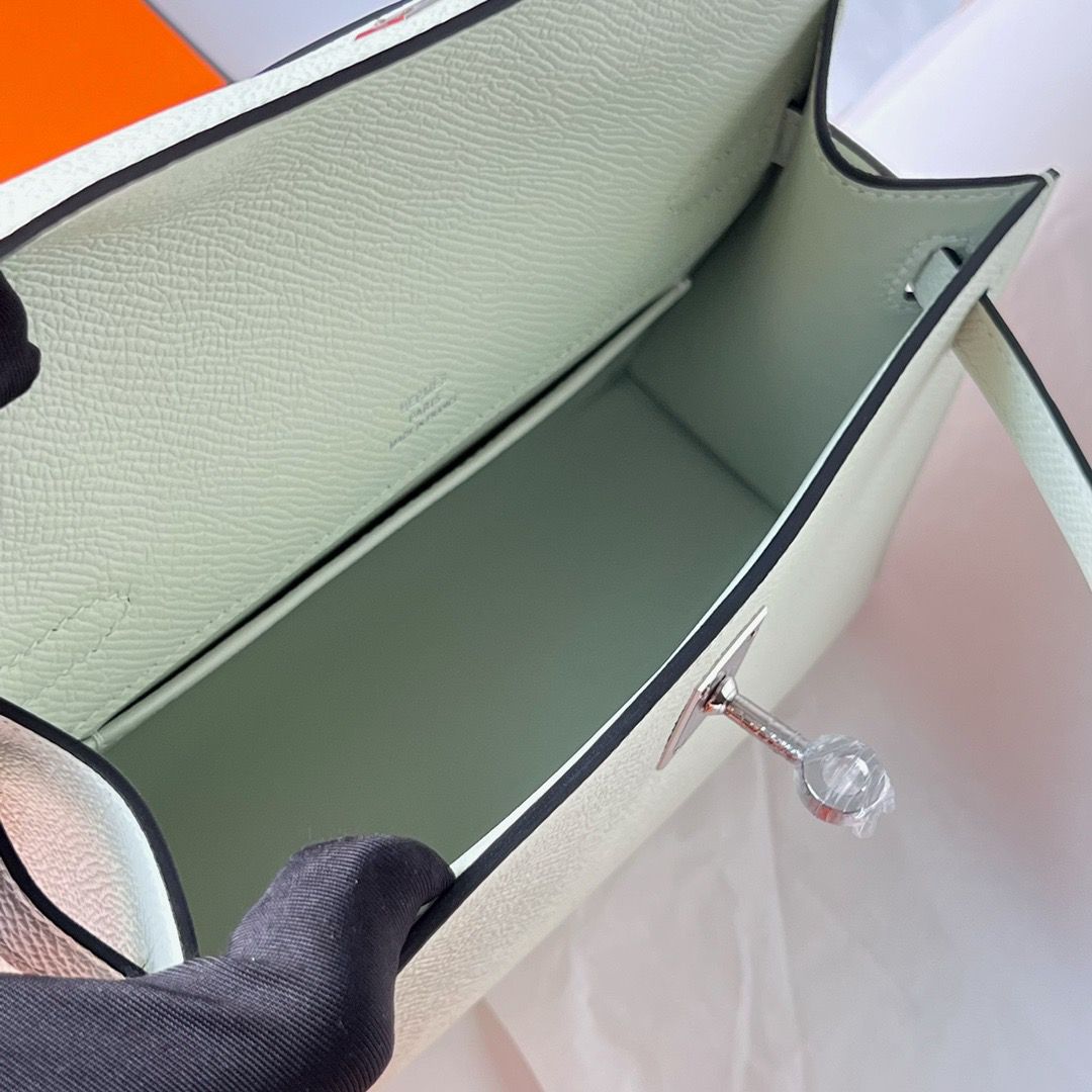 Hermes Kelly Pochette Handmade Bag In Vert Fizz Epsom Calfskin - Image 6