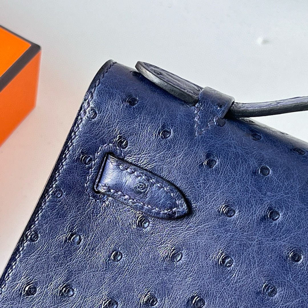 Hermes Kelly Pochette Handmade Bag in Blue de Malte Ostrich Leather - Image 7