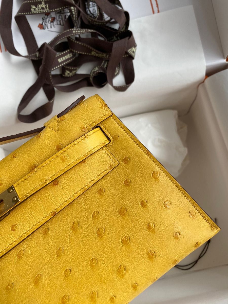 Hermes Kelly Pochette Handmade Bag In Jaune Ambre Ostrich Leather - Image 5