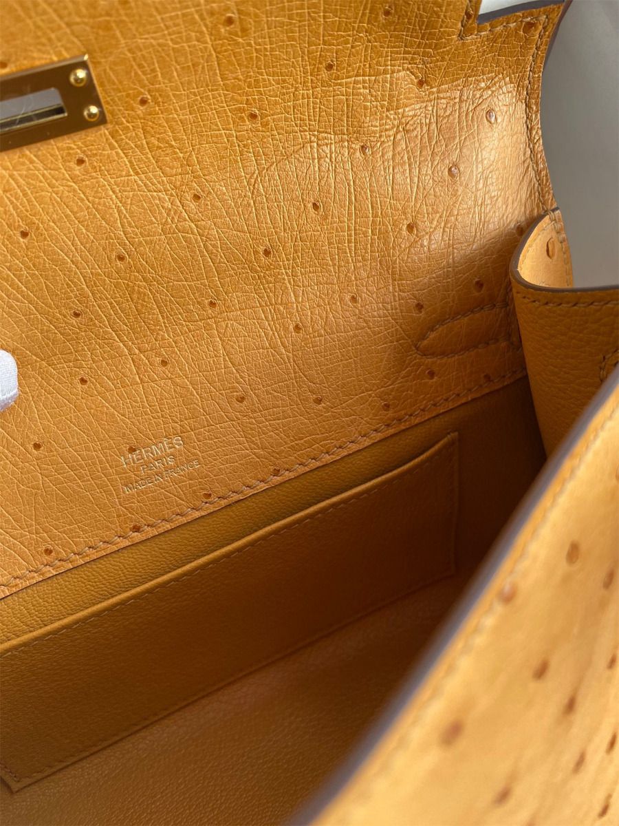 Hermes Kelly Pochette Handmade Bag In Sesame Ostrich Leather - Image 10
