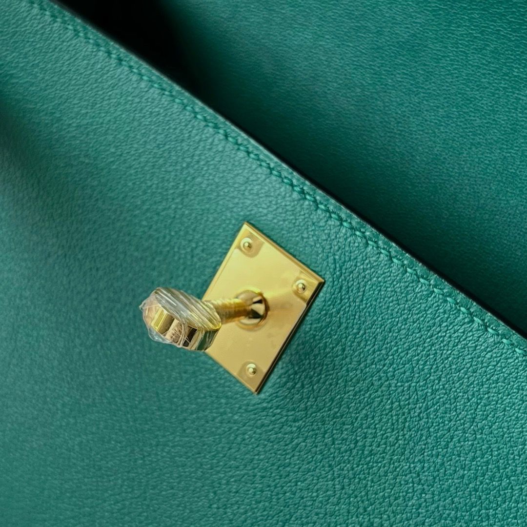 Hermes Kelly Pochette Handmade Bag In Malachite Swift Calfskin - Image 6