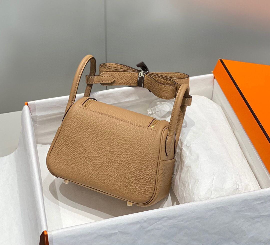 Hermes Lindy Mini Bag In Chai Clemence Leather GHW - Image 3