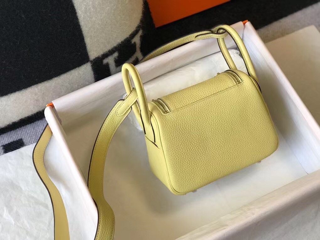 Hermes Lindy Mini Bag In Jaune Poussin Clemence Leather GHW - Image 3