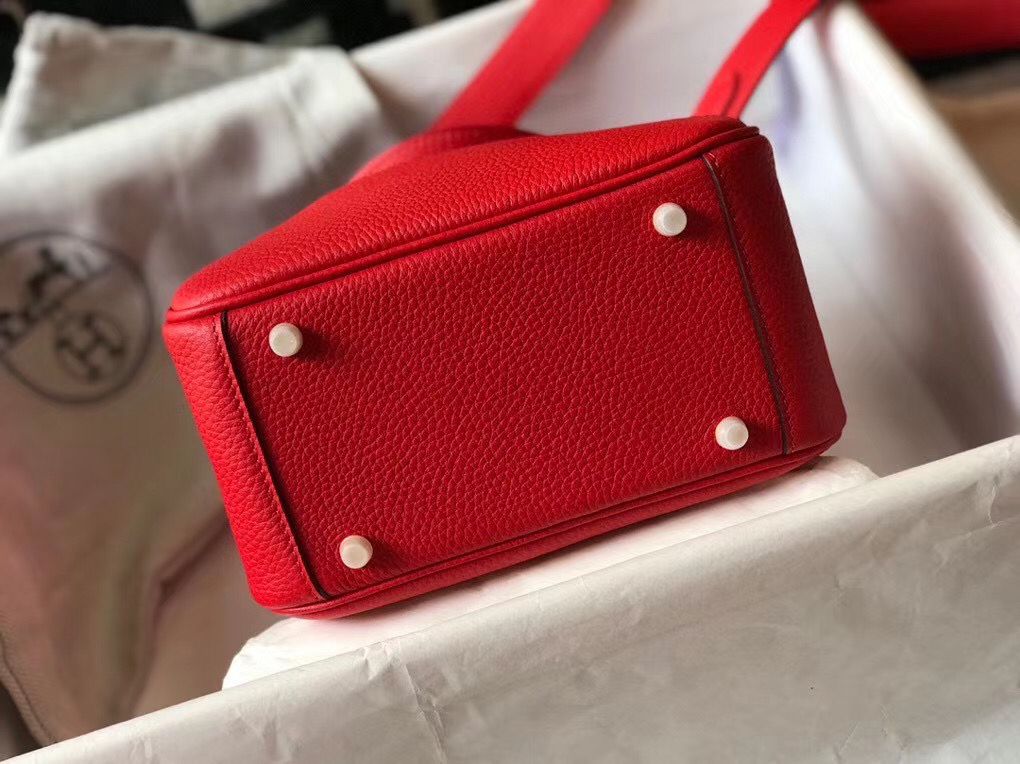 Hermes Lindy Mini Bag In Red Clemence Leather GHW - Image 5