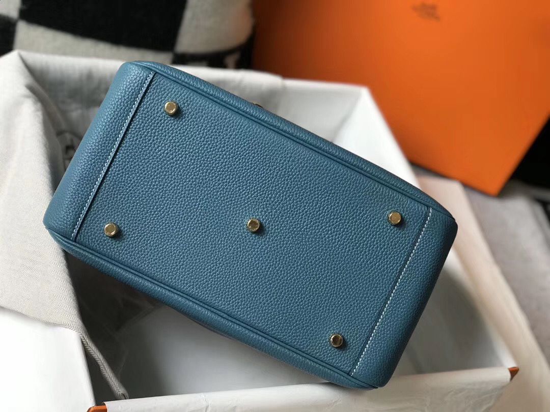 Hermes Lindy 30cm Bag In Blue Jean Clemence Leather GHW - Image 4