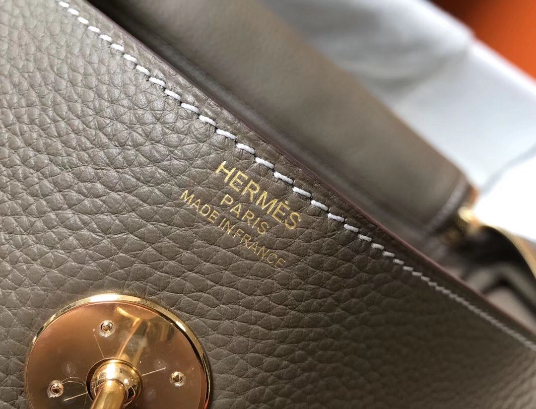 Hermes Lindy 30cm Bag In Taupe Clemence Leather GHW - Image 7