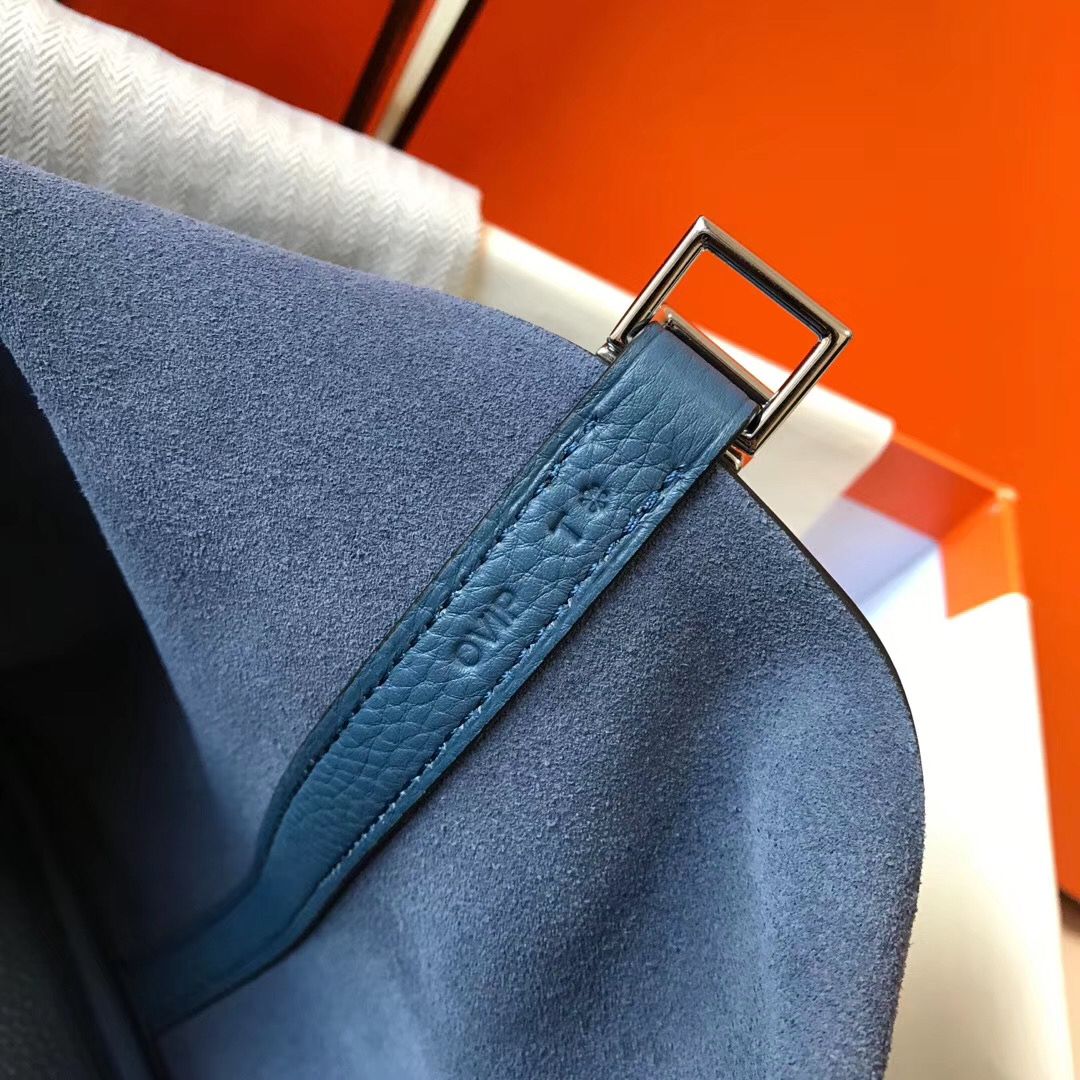 Hermes Picotin Lock 18 Bag In Blue Agate Clemence Leather - Image 3