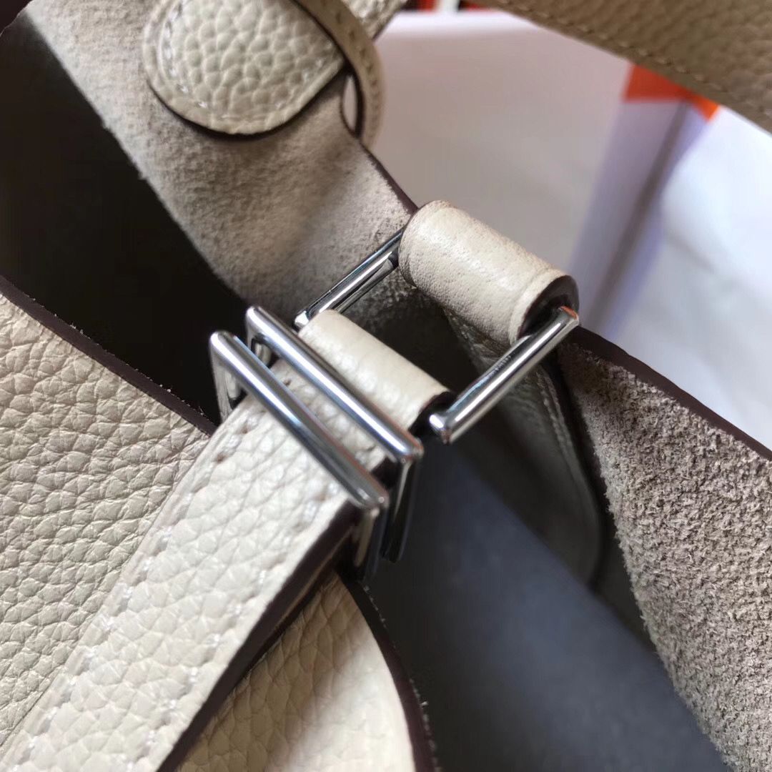 Hermes Picotin Lock 18 Bag In Beton Clemence Leather - Image 8