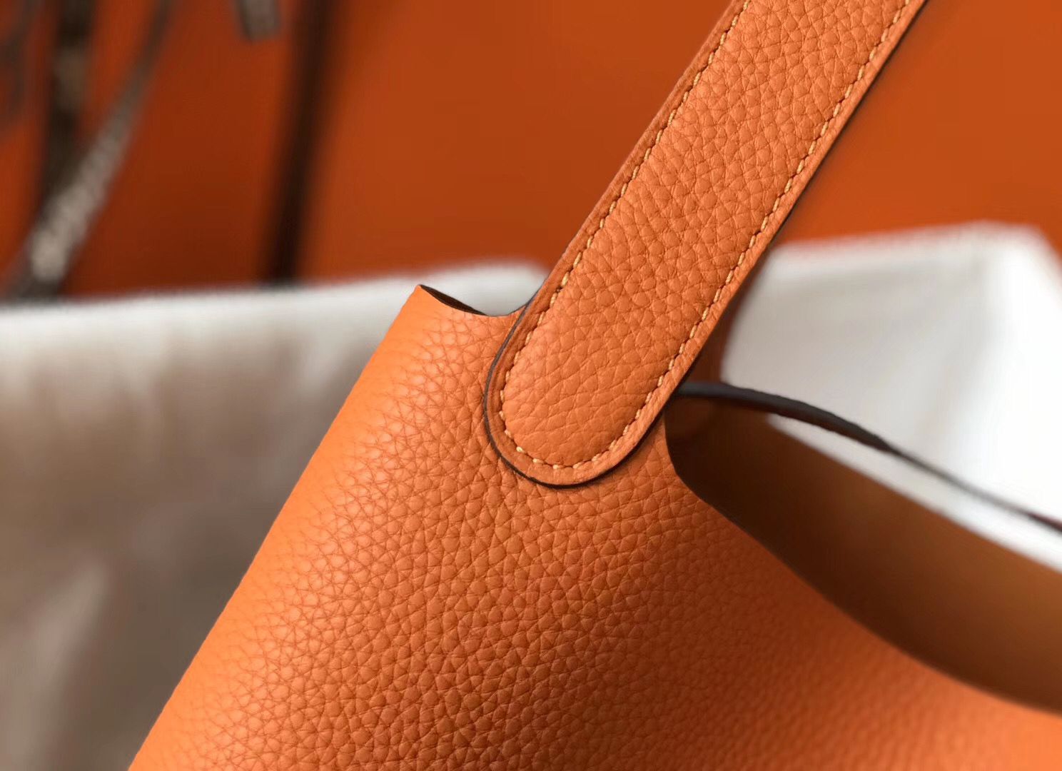 Hermes Picotin Lock 18 Bag In Orange Clemence Leather - Image 4