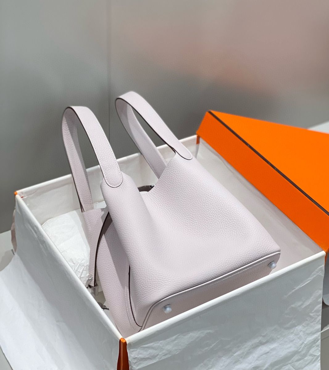 Hermes Picotin Lock 22 Bag In Mauve Pale Clemence Leather - Image 4