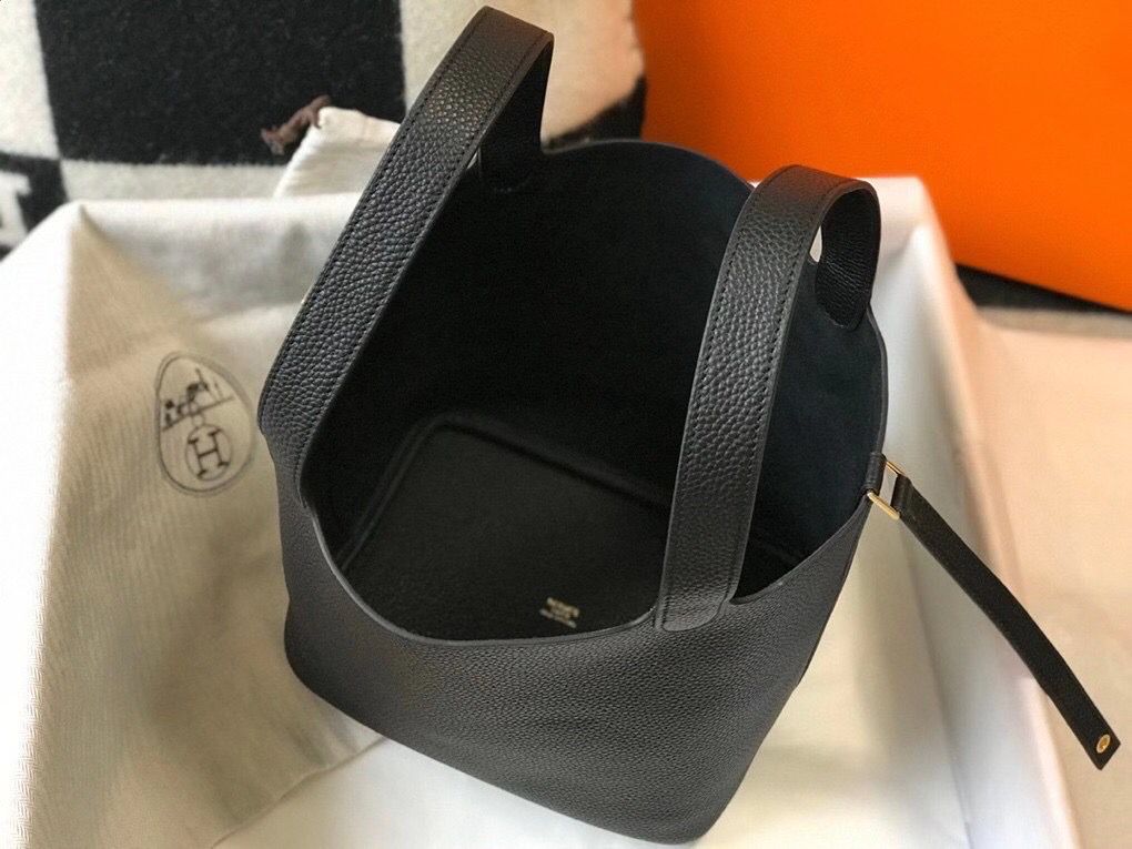 Hermes Picotin Lock 22 Bag In Black Clemence Leather - Image 9