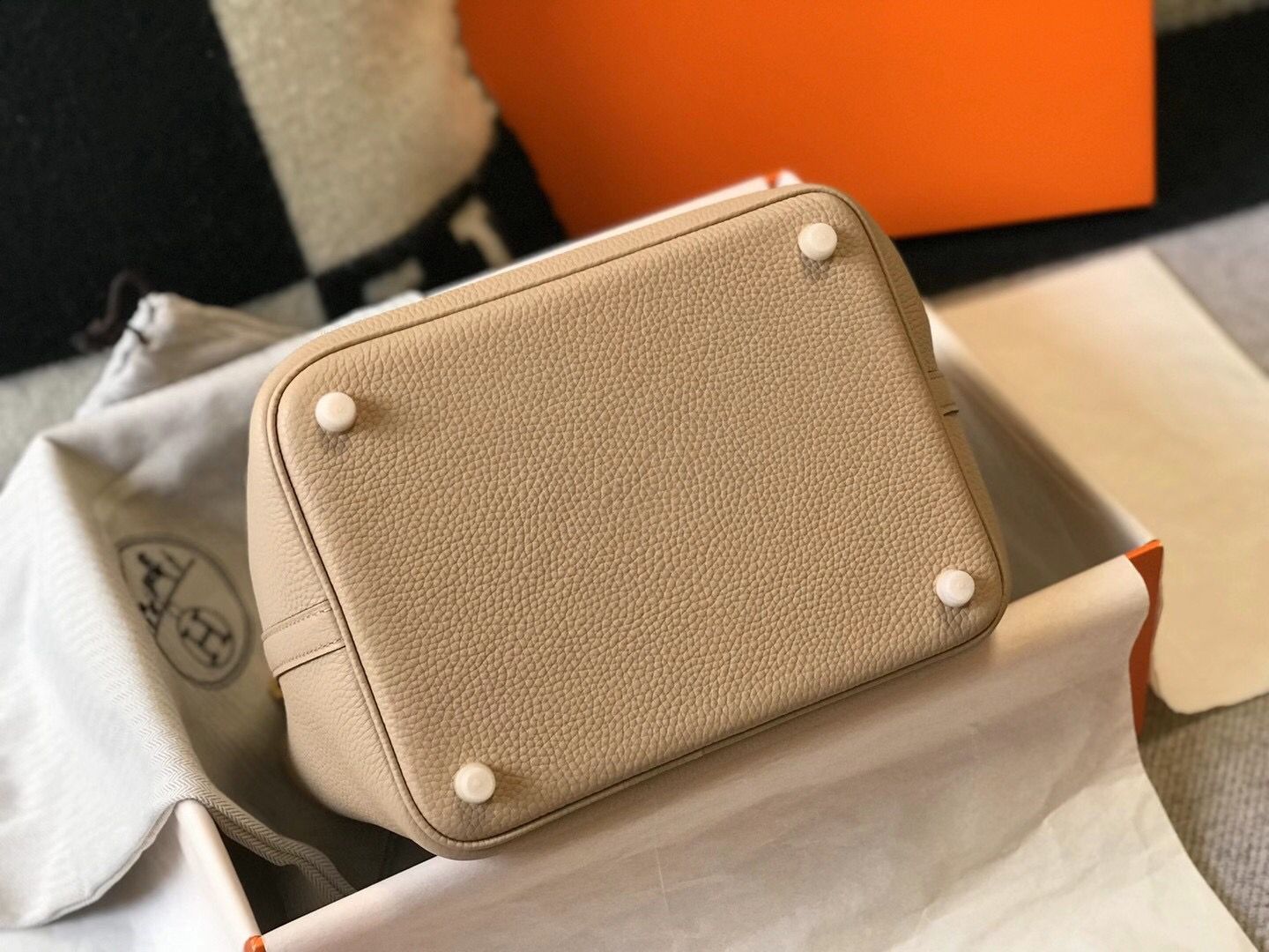 Hermes Picotin Lock 22 Bag In Trench Clemence Leather - Image 3