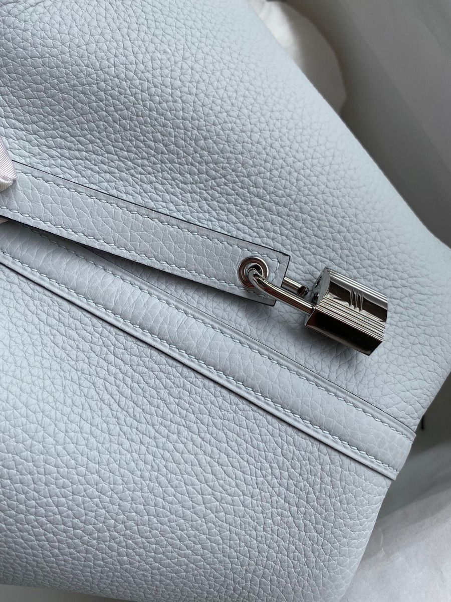 Hermes Picotin Lock 18 Handmade Bag in Blue Brume Clemence Leather - Image 4