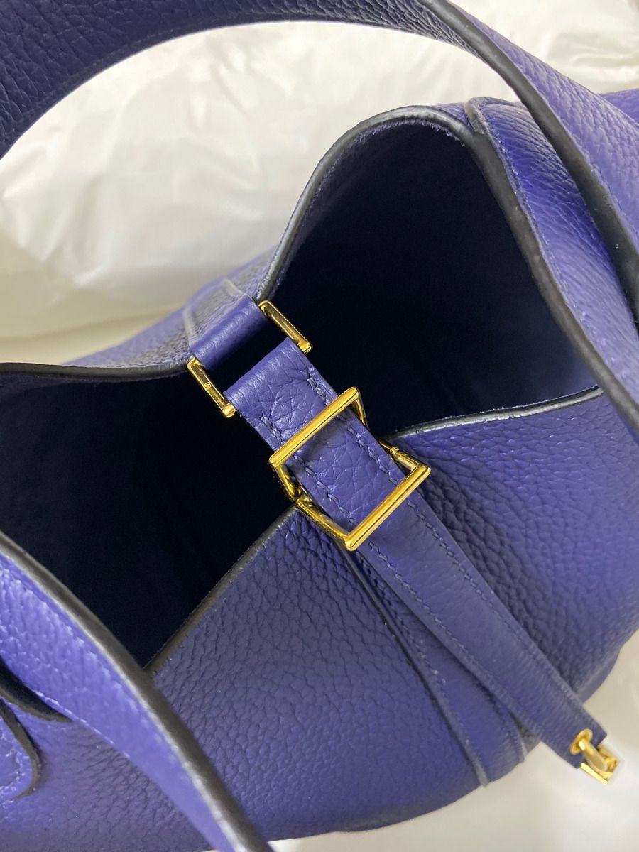 Hermes Picotin Lock 18 Handmade Bag in Blue Encre Clemence Leather - Image 4