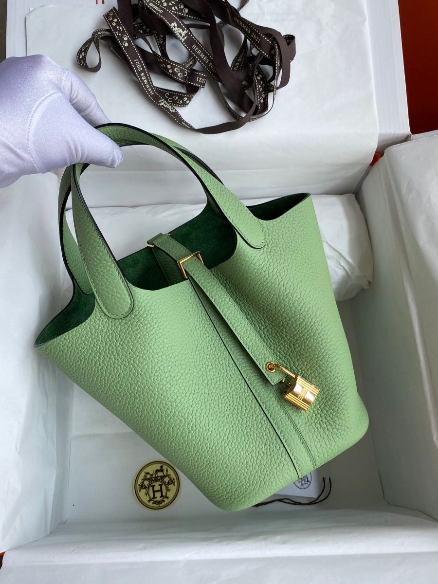 Hermes Picotin Lock 18 Handmade Bag in Vert Criquet Clemence Leather - Image 3