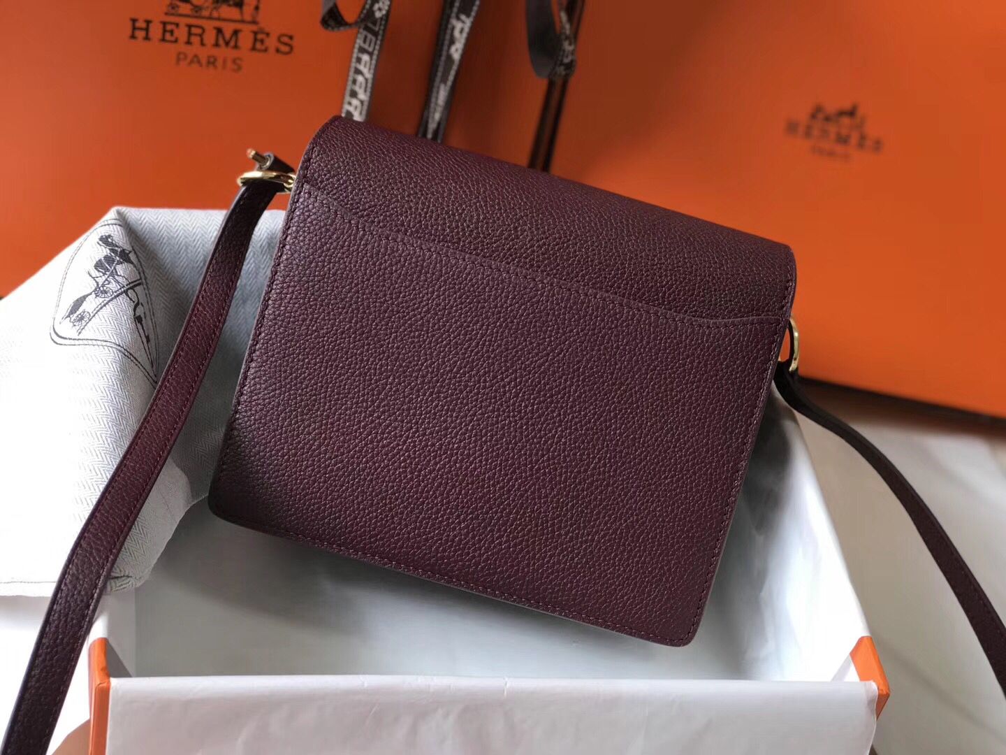 Hermes Mini Sac Roulis 18cm Bag In Burgundy Evercolor Calfskin - Image 3