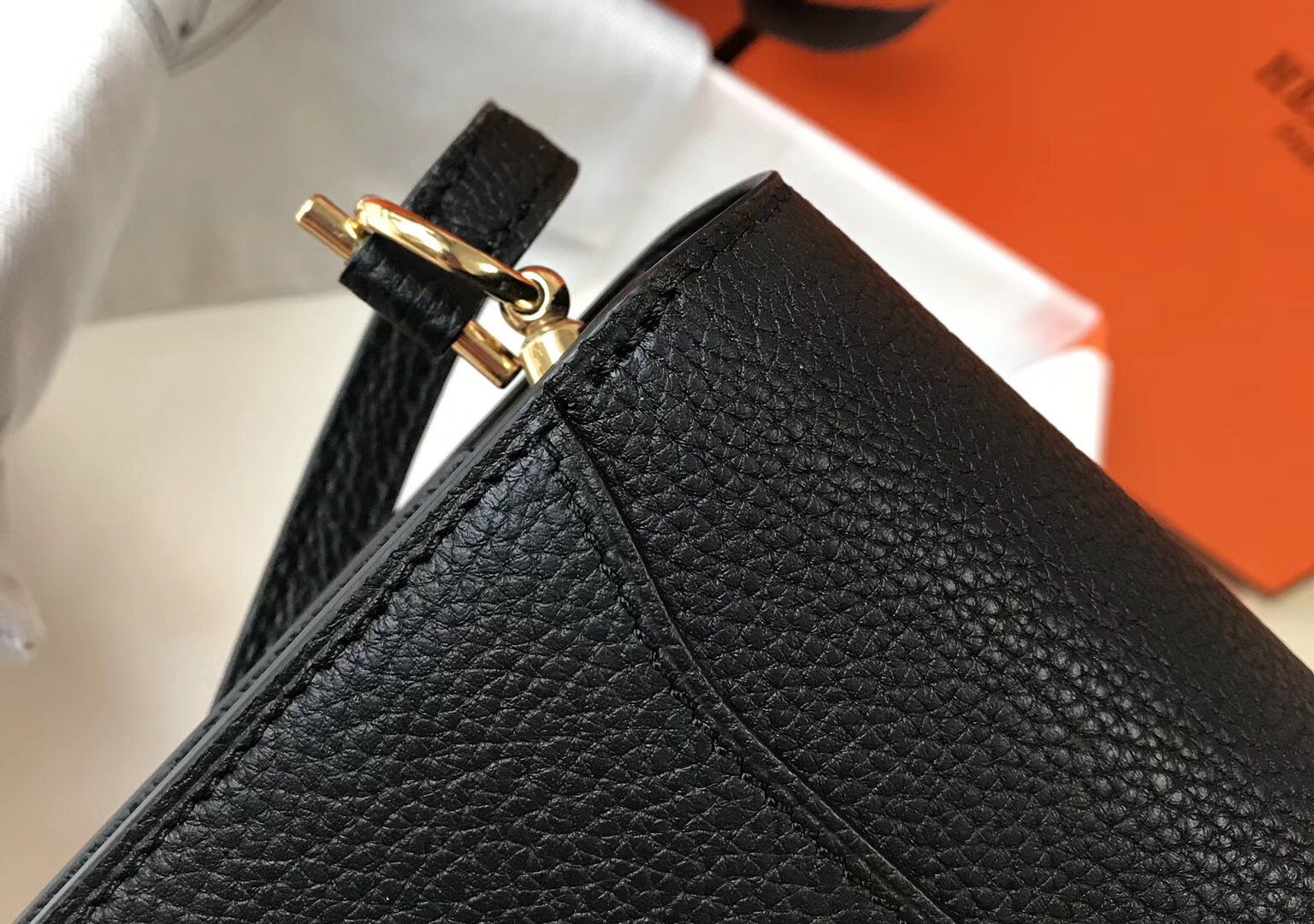 Hermes Mini Sac Roulis 18cm Bag In Black Evercolor Calfskin - Image 8