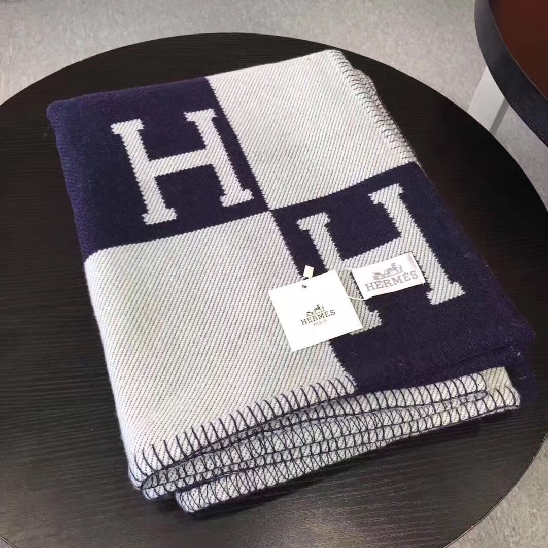 Hermes Dark Blue Avalon Throw Blanket - Image 3