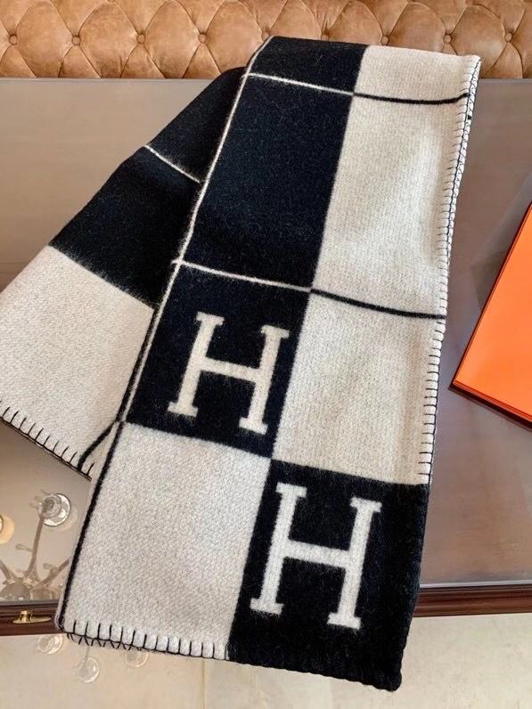 Hermes Black Avalon III Throw Blanket - Image 5