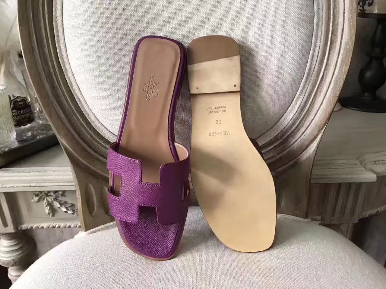 Hermes Oran Sandals In Cyclamen Epsom Leather - Image 4