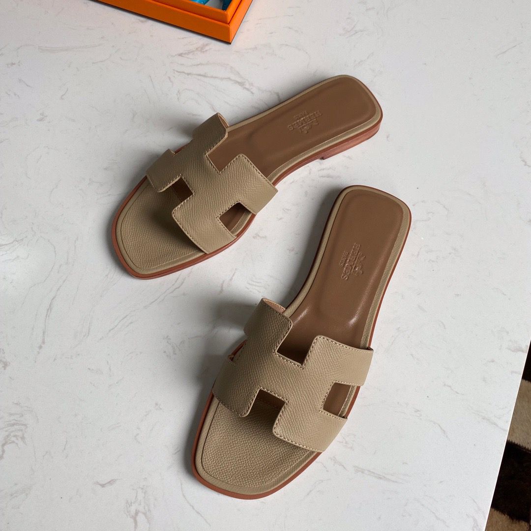 Hermes Oran Slide Sandals In Trench Epsom Calfskin - Image 3