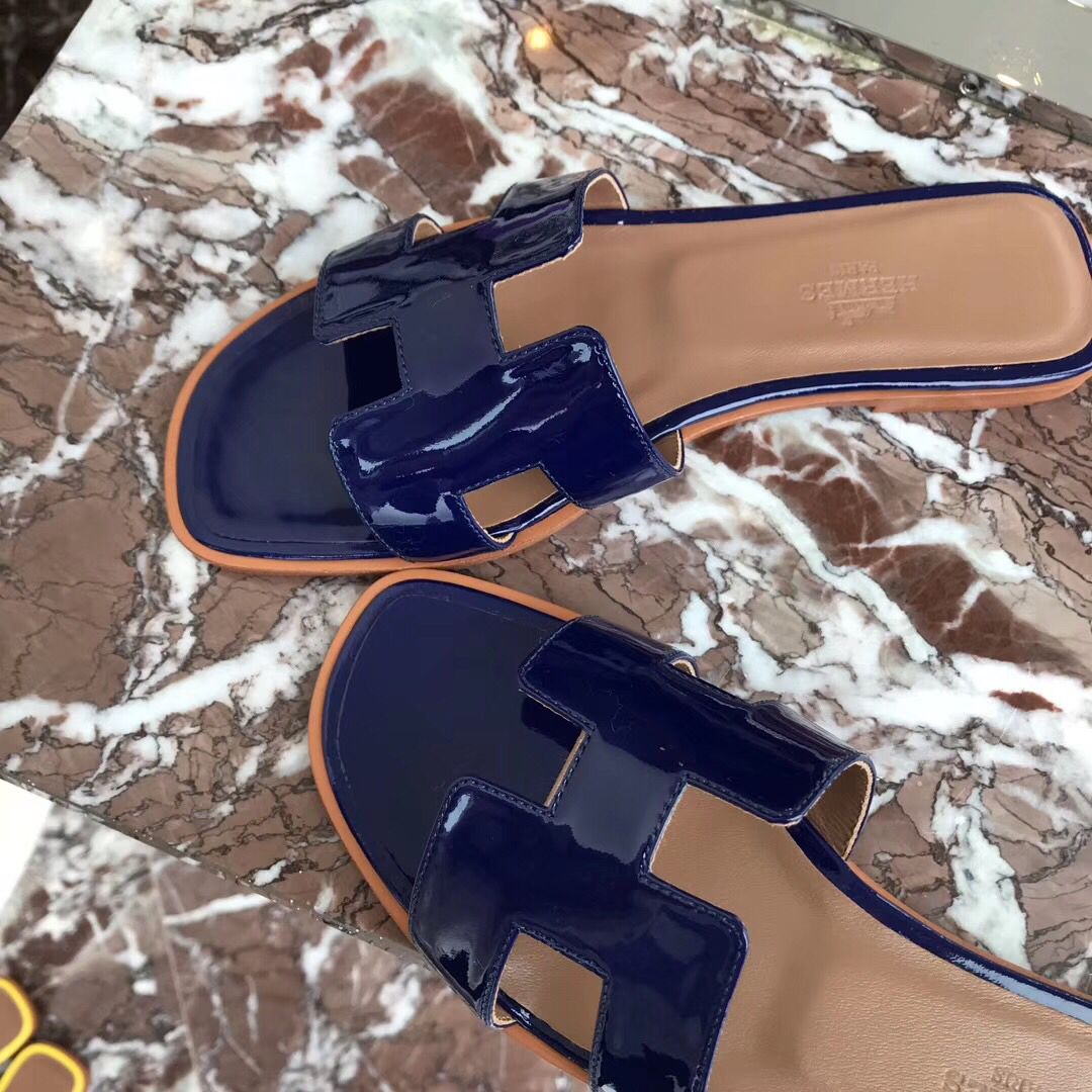 Hermes Oran Sandals In Blue Patent Leather - Image 3