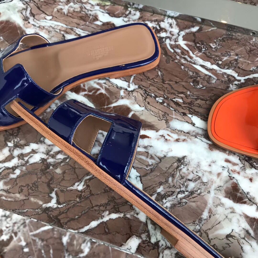 Hermes Oran Sandals In Blue Patent Leather - Image 6