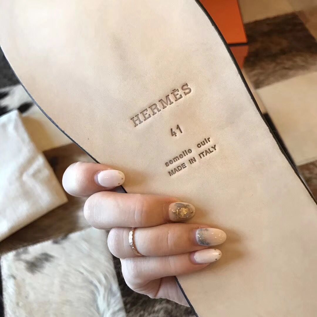 Hermes Izmir Sandals In Orange Epsom Leather - Image 6