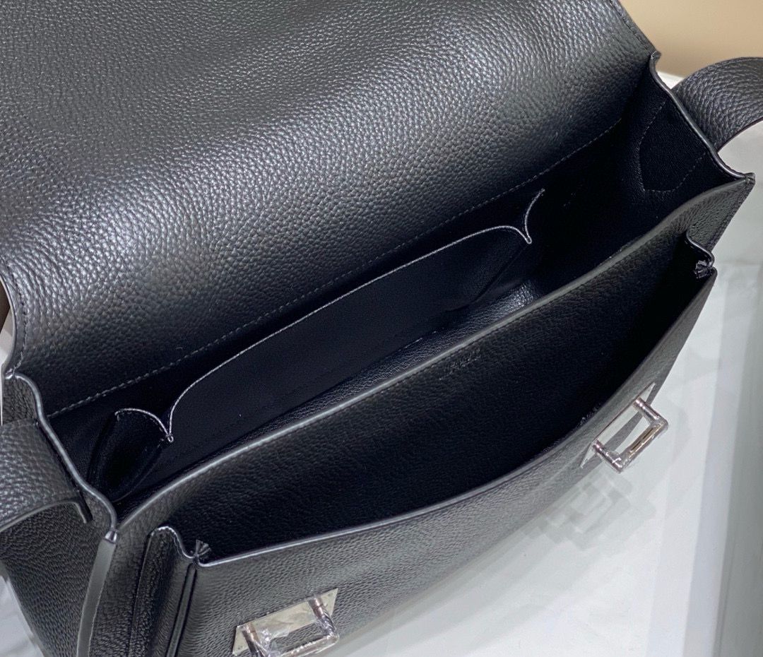 Hermes Steve 30 Messenger Bag in Black Clemence Leather - Image 9