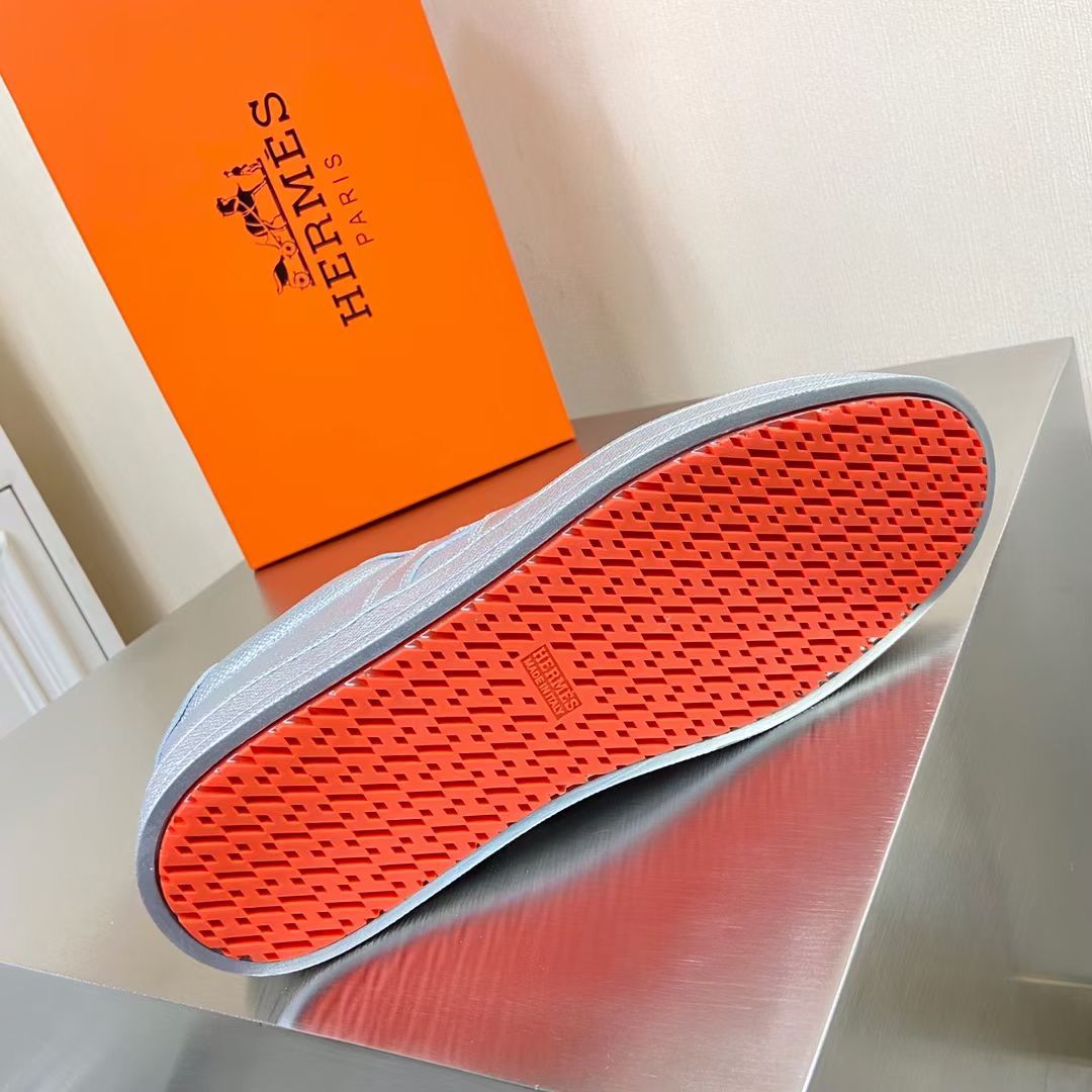 Hermes Boomerang Sneakers In Silver Epsom Leather - Image 11