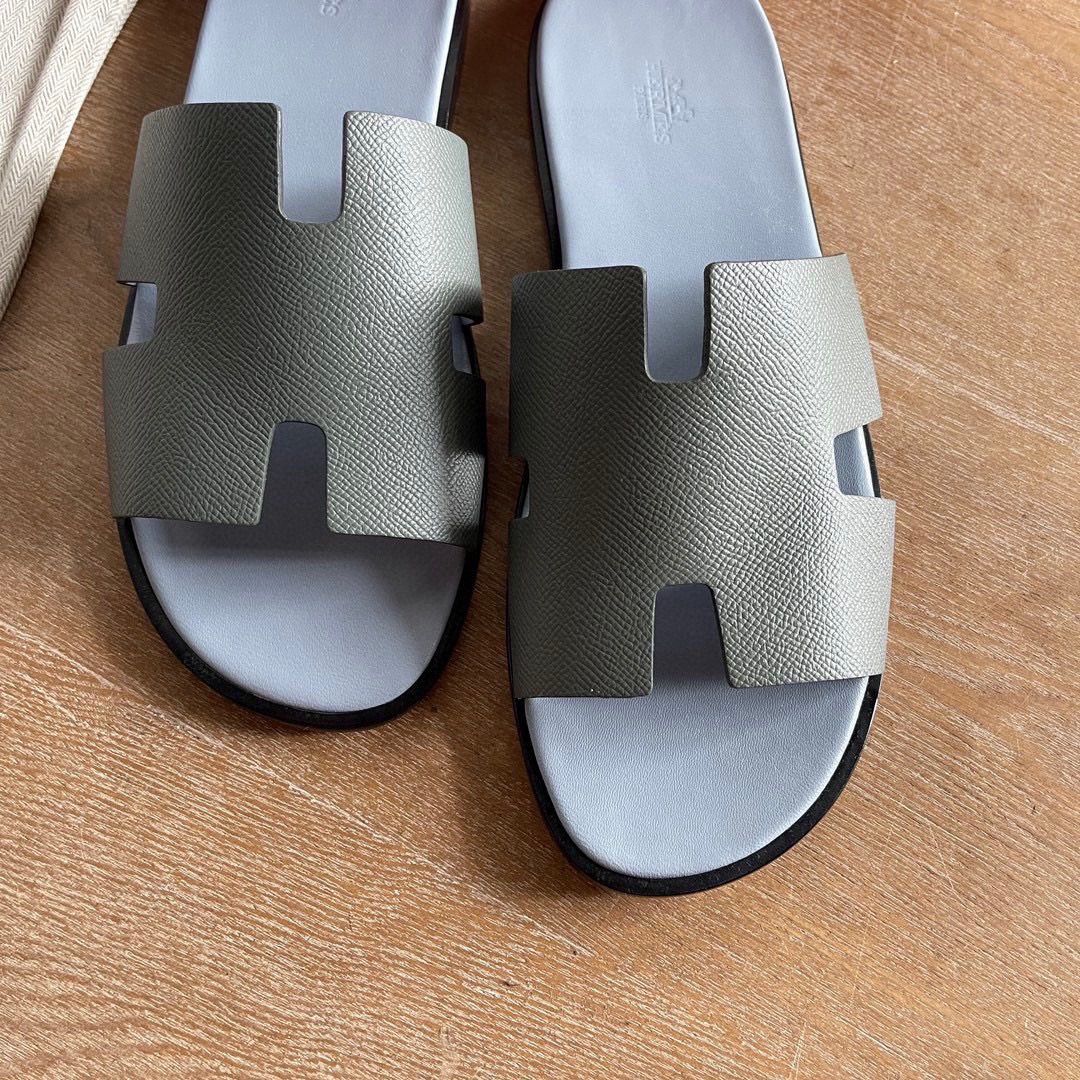 Hermes Izmir Sandals in Vert Amande Epsom Calfskin with Blue Insole - Image 3