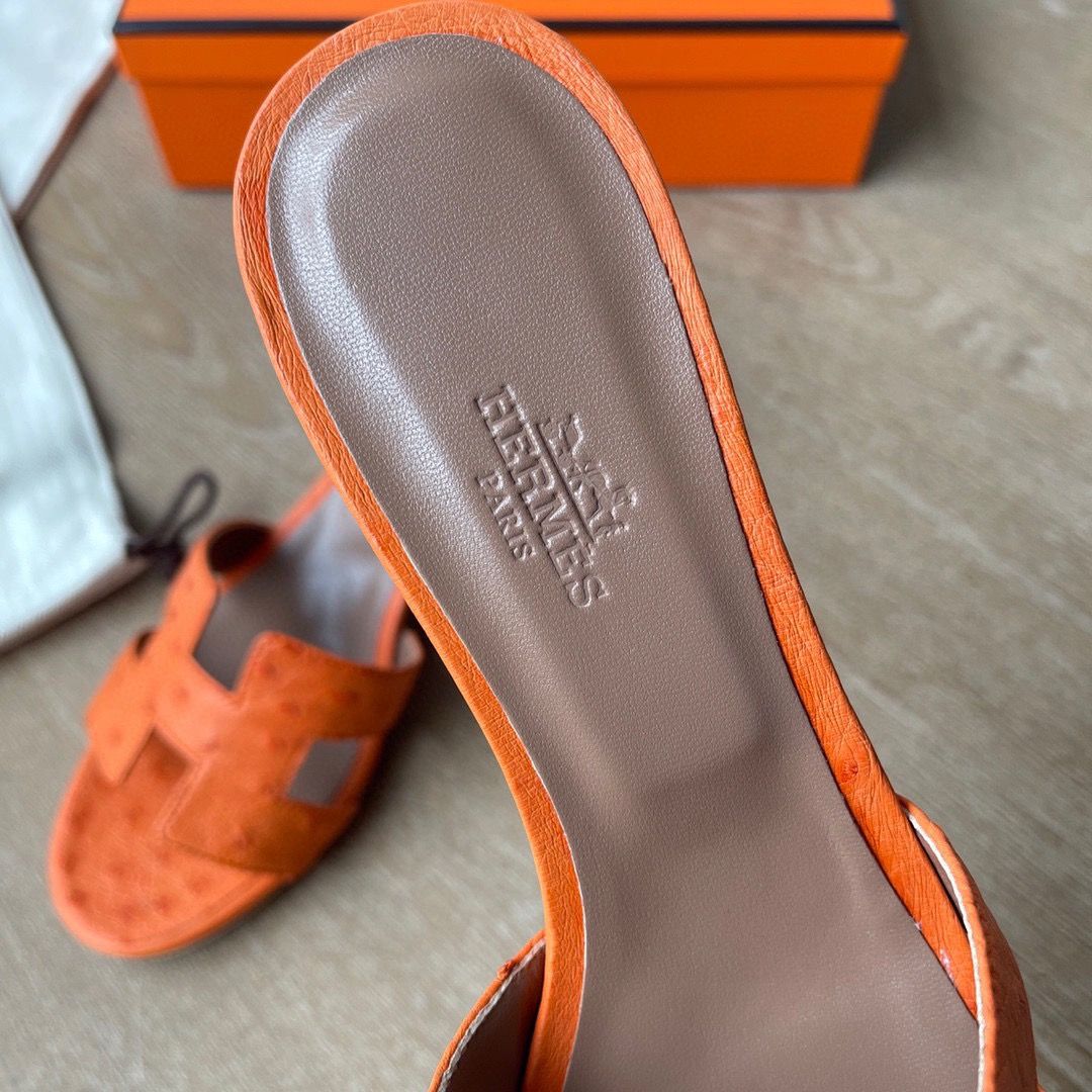 Hermes Oasis Sandals in Orange Ostrich Leather - Image 4