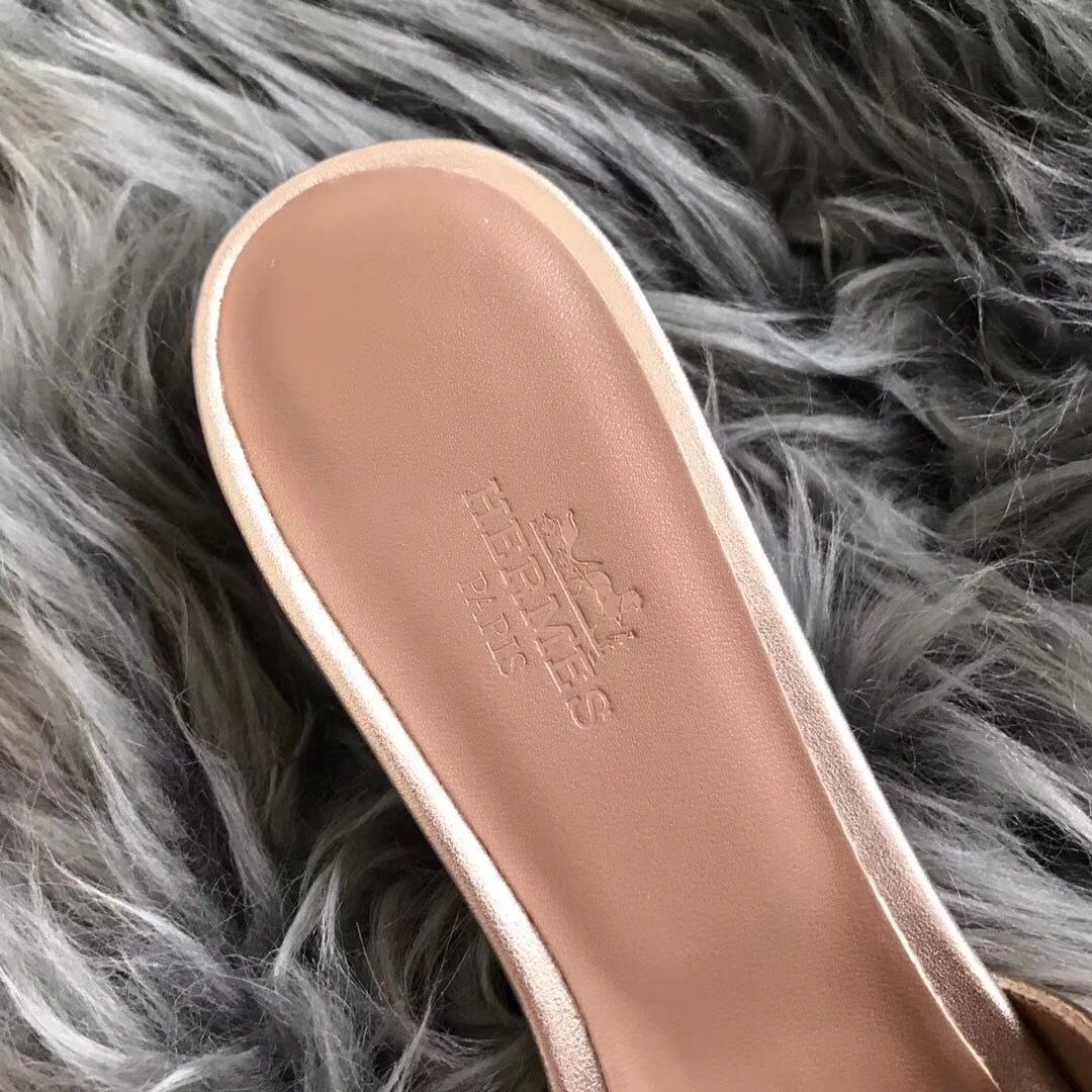 Hermes Oasis Sandals In Champagne Swift Leather - Image 3